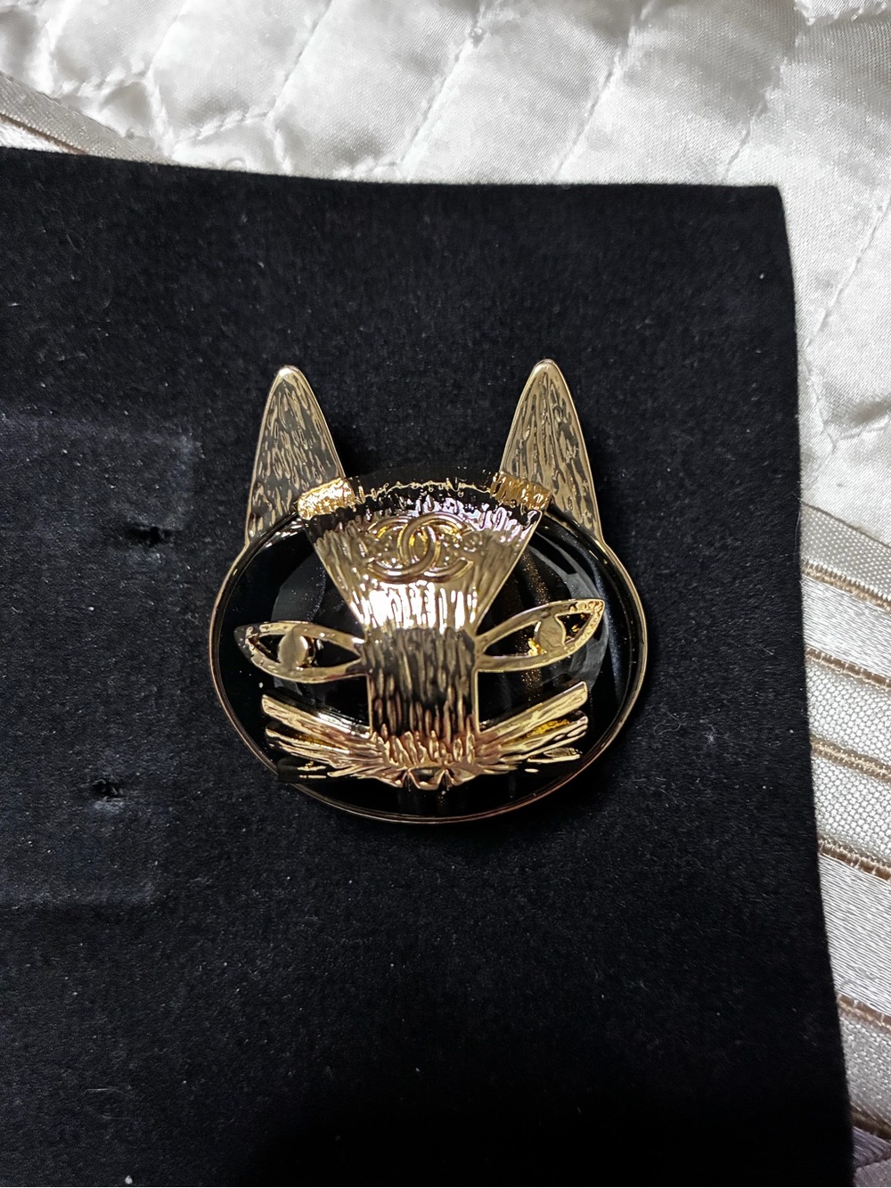 Fashion Letter C CAT EGYPTIAN CAT 🐈⬛ Gold-Tone Logo Brooch